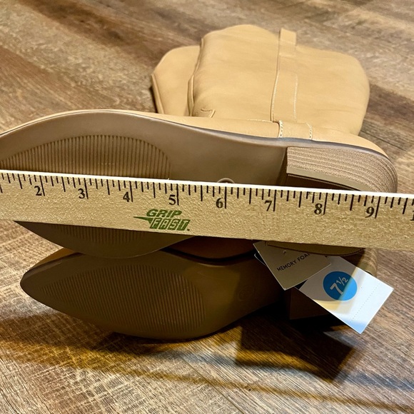 NWT Memory Foam women’s size 7.5 boots - Picture 2 of 12